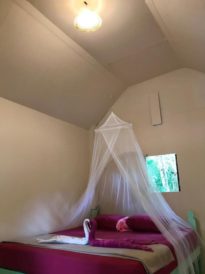 Rasta Baby Bar & Bungalows - Suitable For Young Travelers Koh Phayam Eksteriør billede