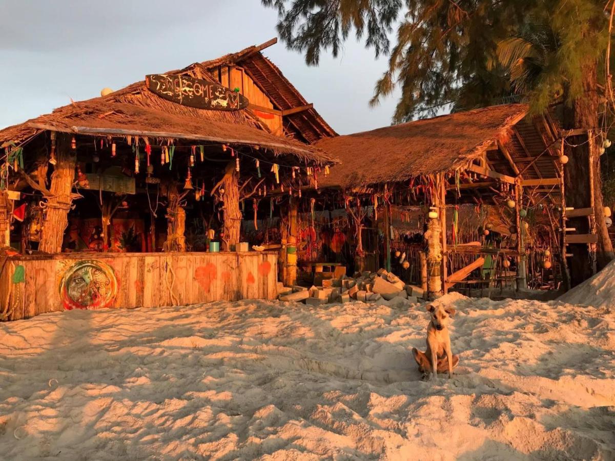 Rasta Baby Bar & Bungalows - Suitable For Young Travelers Koh Phayam Eksteriør billede