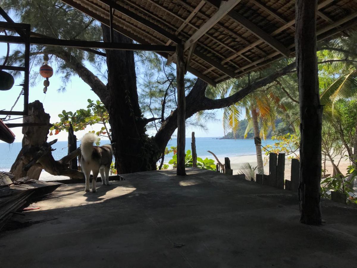 Rasta Baby Bar & Bungalows - Suitable For Young Travelers Koh Phayam Eksteriør billede