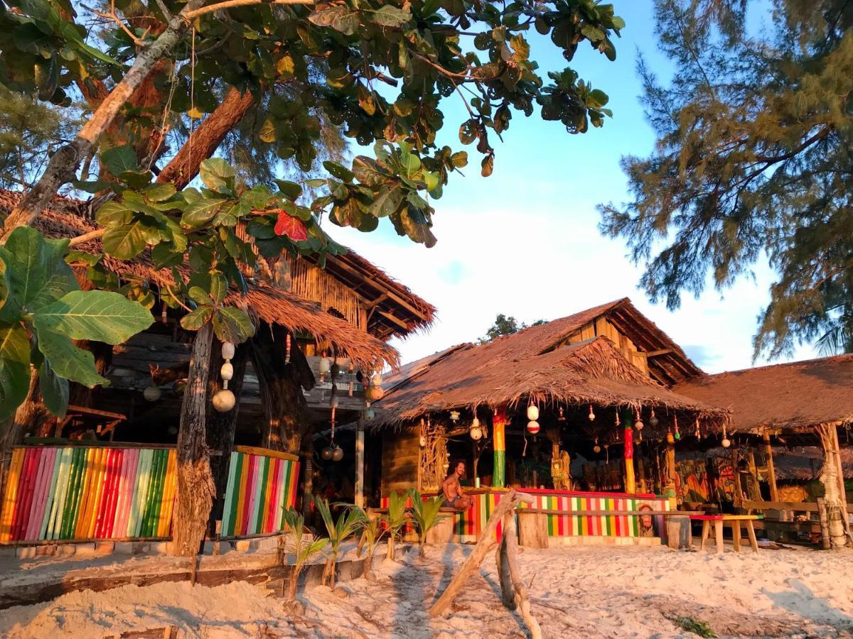 Rasta Baby Bar & Bungalows - Suitable For Young Travelers Koh Phayam Eksteriør billede